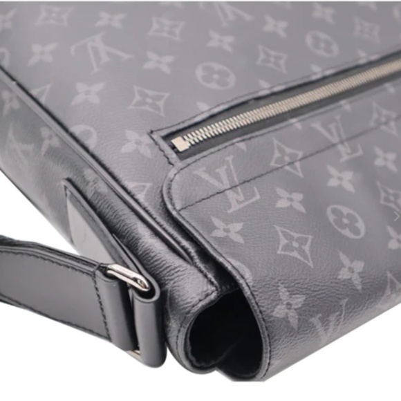 LOUIS VUITTON Monogram Eclipse Canvas District MM Messenger Bag - Picture 6 of 7